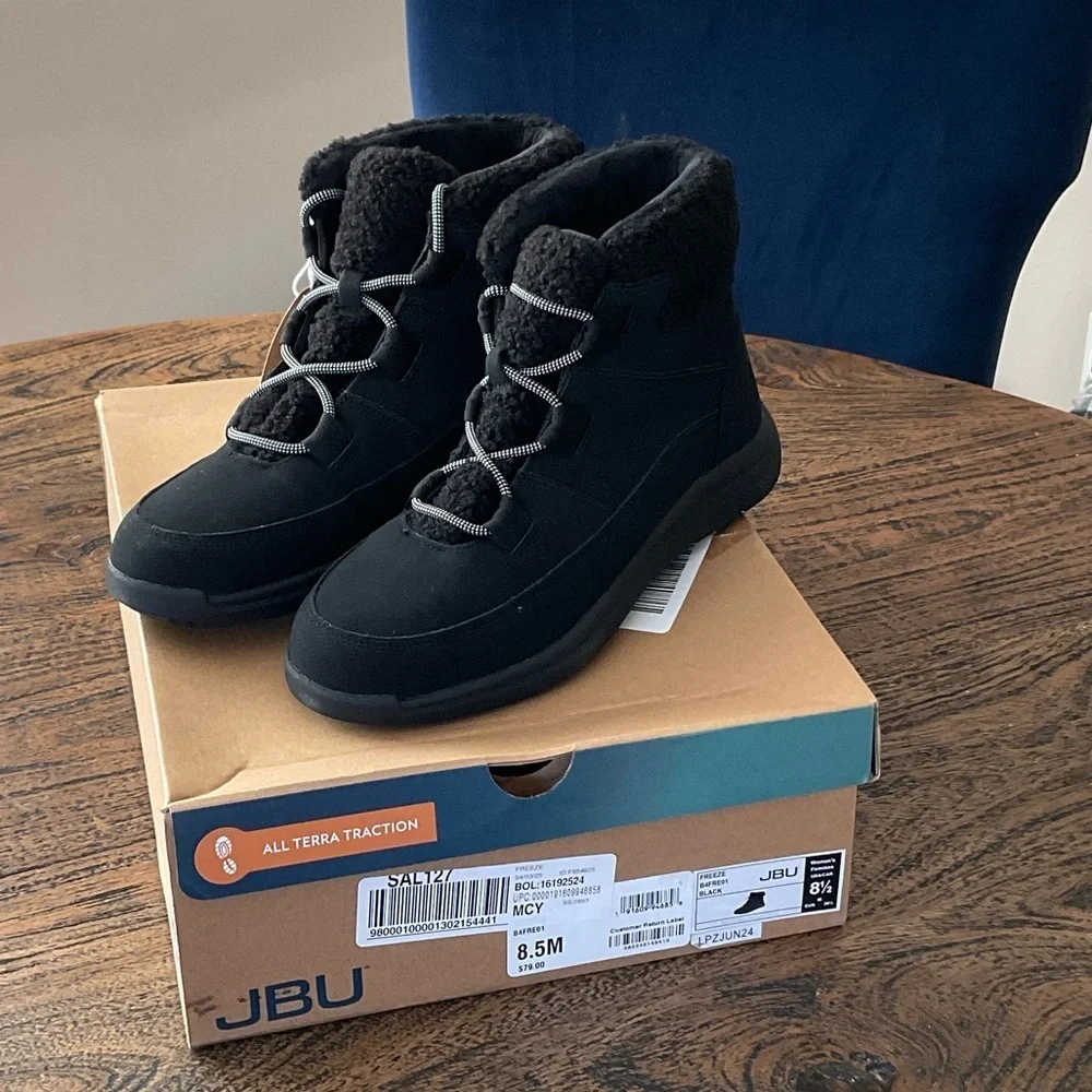 JBU Women’s Black Cozy Boots